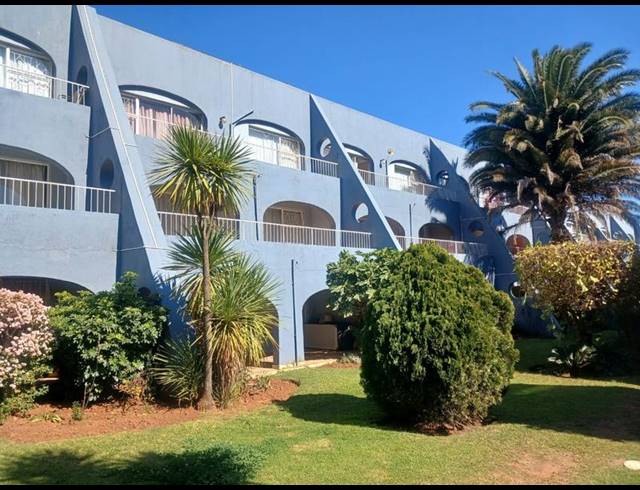 2 BEDROOM APARTMENT FOR SALE IN FLORIDA